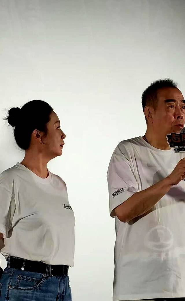 原創56歲陳紅近照曝光，化妝不化妝完全兩個人，有了大媽味道