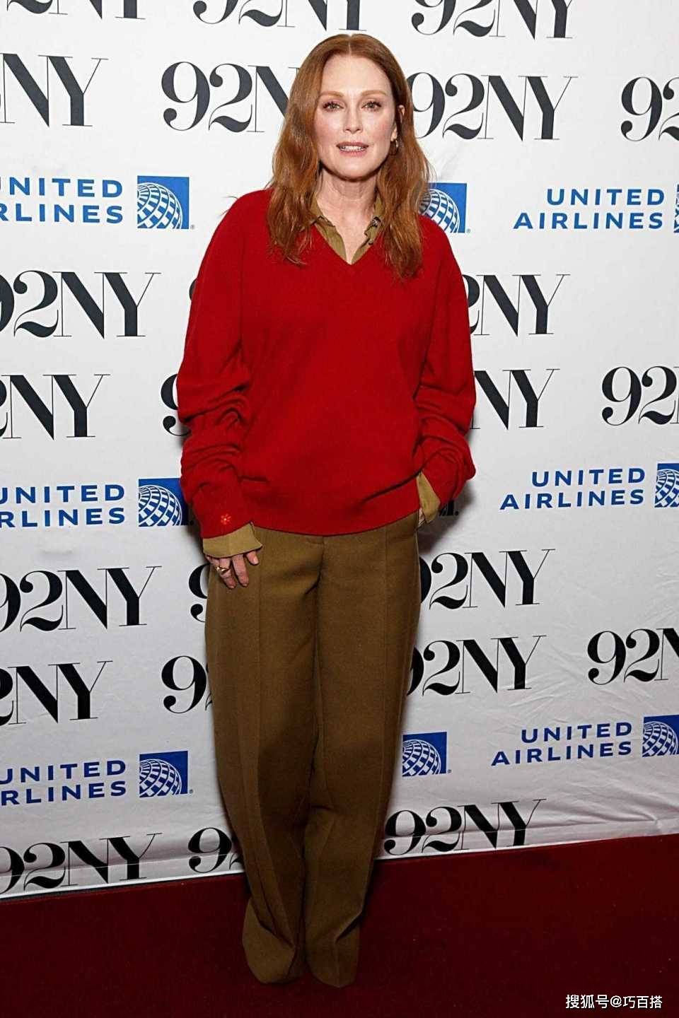 原創50+女性冬季穿搭別跟風！簡單基礎永遠是王道，穿得太花會變土