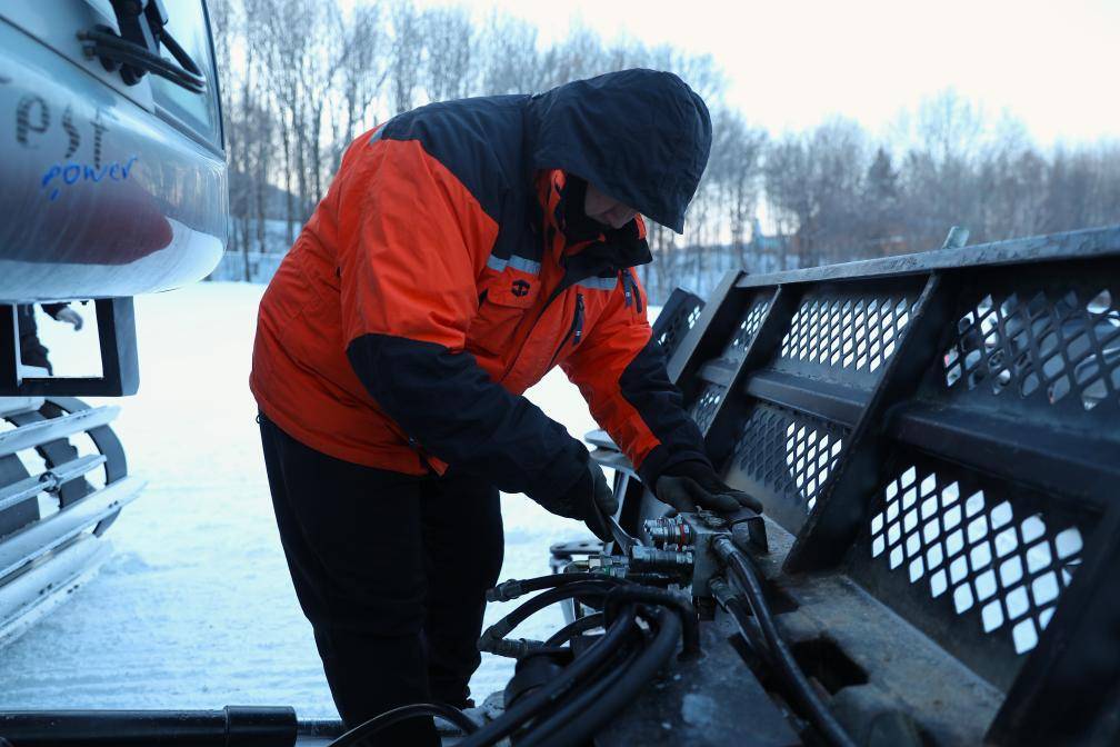 一片雪、一度坡：匠心“雕刻”冰雪夢