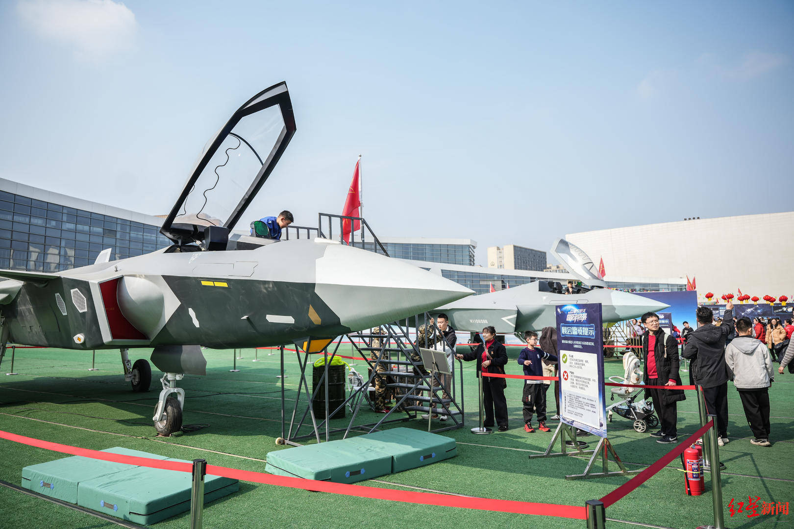 沉浸式國防教育點亮新春！2026成都國際航空航天國防科技展春節人氣爆棚