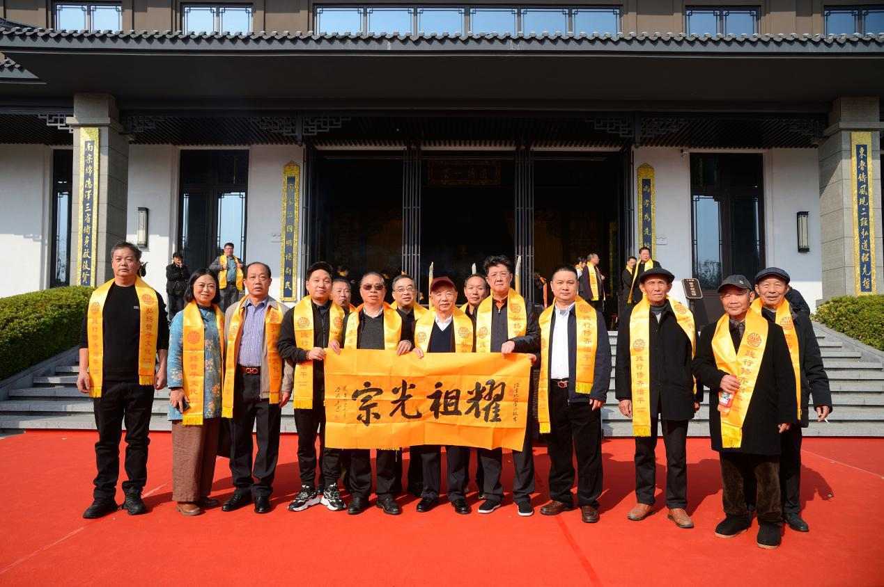 紮根人民 書法“五進”——曾昭才先生的藝術堅守與人民情懷